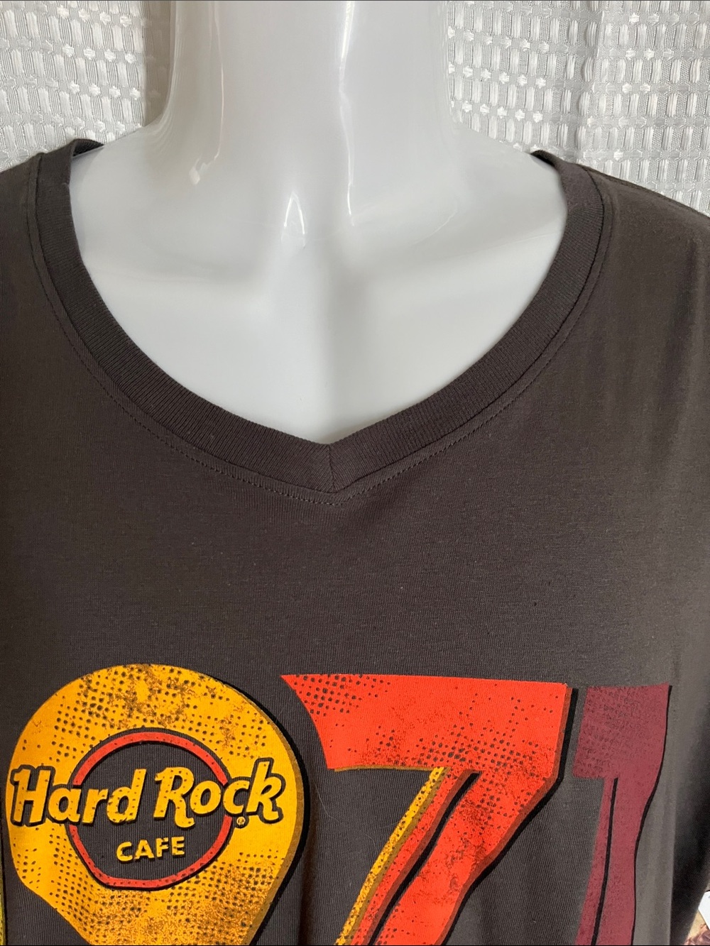 Hard Rock Cafe Retro 1971 Heritage Honolulu V-Neck Tee Smokey Grey XXL NWT - Picture 5 of 8